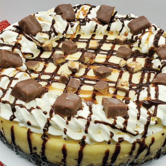 snickers topped cheesecake